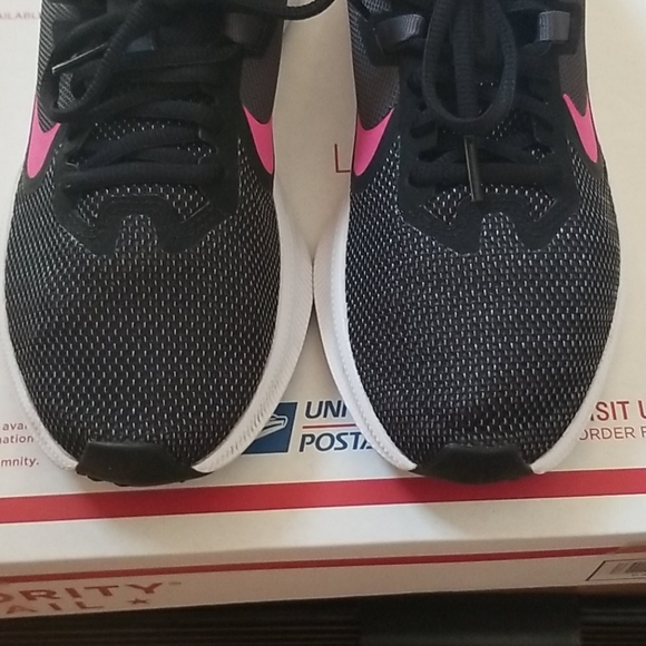 Nike Running shoes sz 6 EUC - Picture 6 of 9